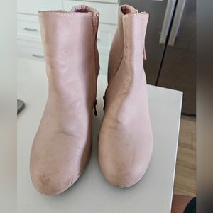 Pink heel boots